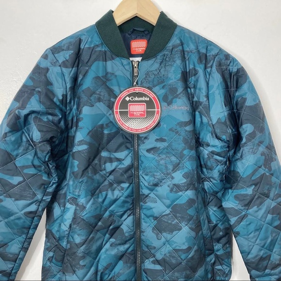 NWT! Women’s COLUMBIA Bomber Jacket / Lightweight Puffer UNIQUE Blue Camo - Picture 5 of 7